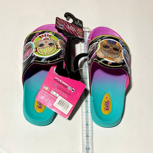 LOL Surprise-Girls Slippers (Size 12/13) - Picture 4 of 4